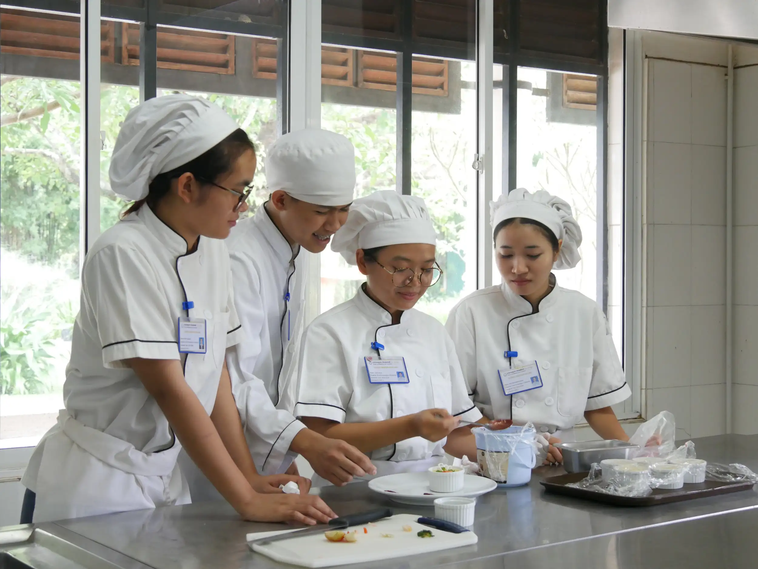 EHT Paul Dubrule Pastry Students